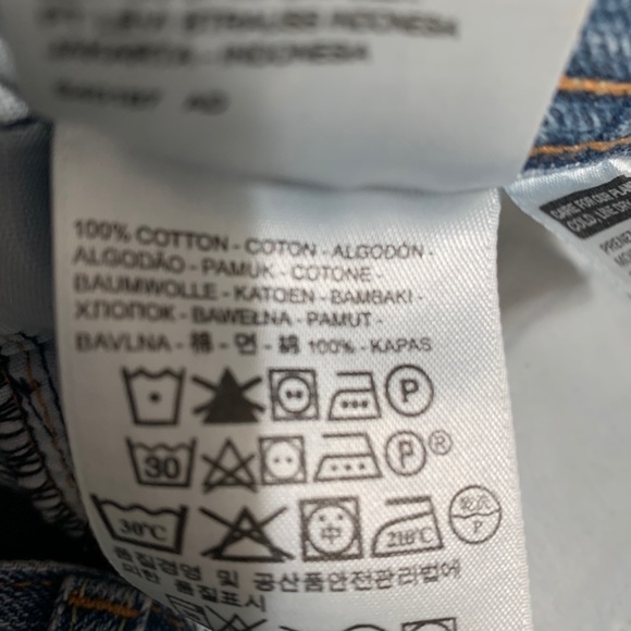 LEVIS Blue Deconstructed Cut Off Denim Mini Skirt - Picture 9 of 9